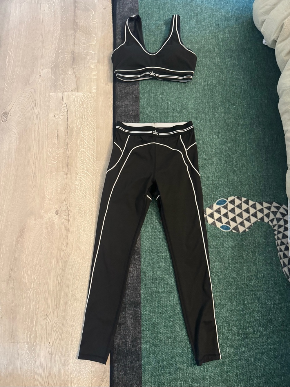 ALO Yoga Black Activewear Set with White Piping